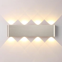7106/8WL HIGHTECH ODL26 441 Настенный светильник матовый никель/металл IP20 LED 8W 3000K 220V MAGNUM